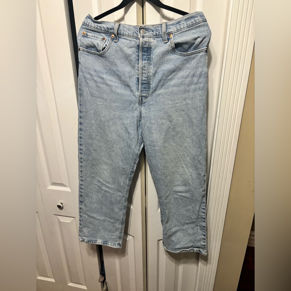 Levi's Women's Straight Leg Jeans in Light Blue